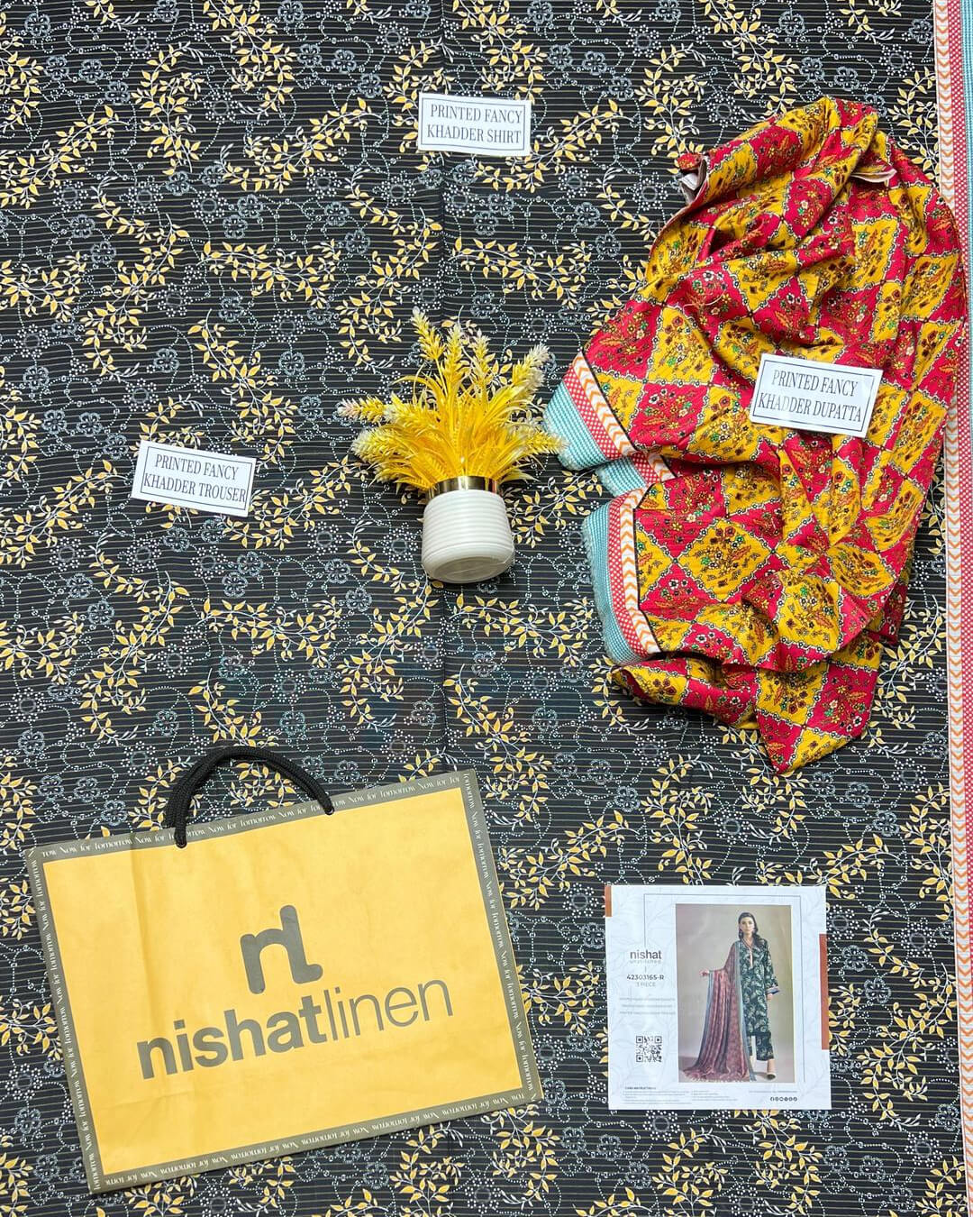 3 Pcs Women's Unstitched Khaddar Printed Suit