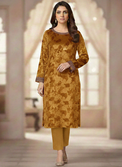 2 Pcs Women's Unstitched Printed velvet Suit