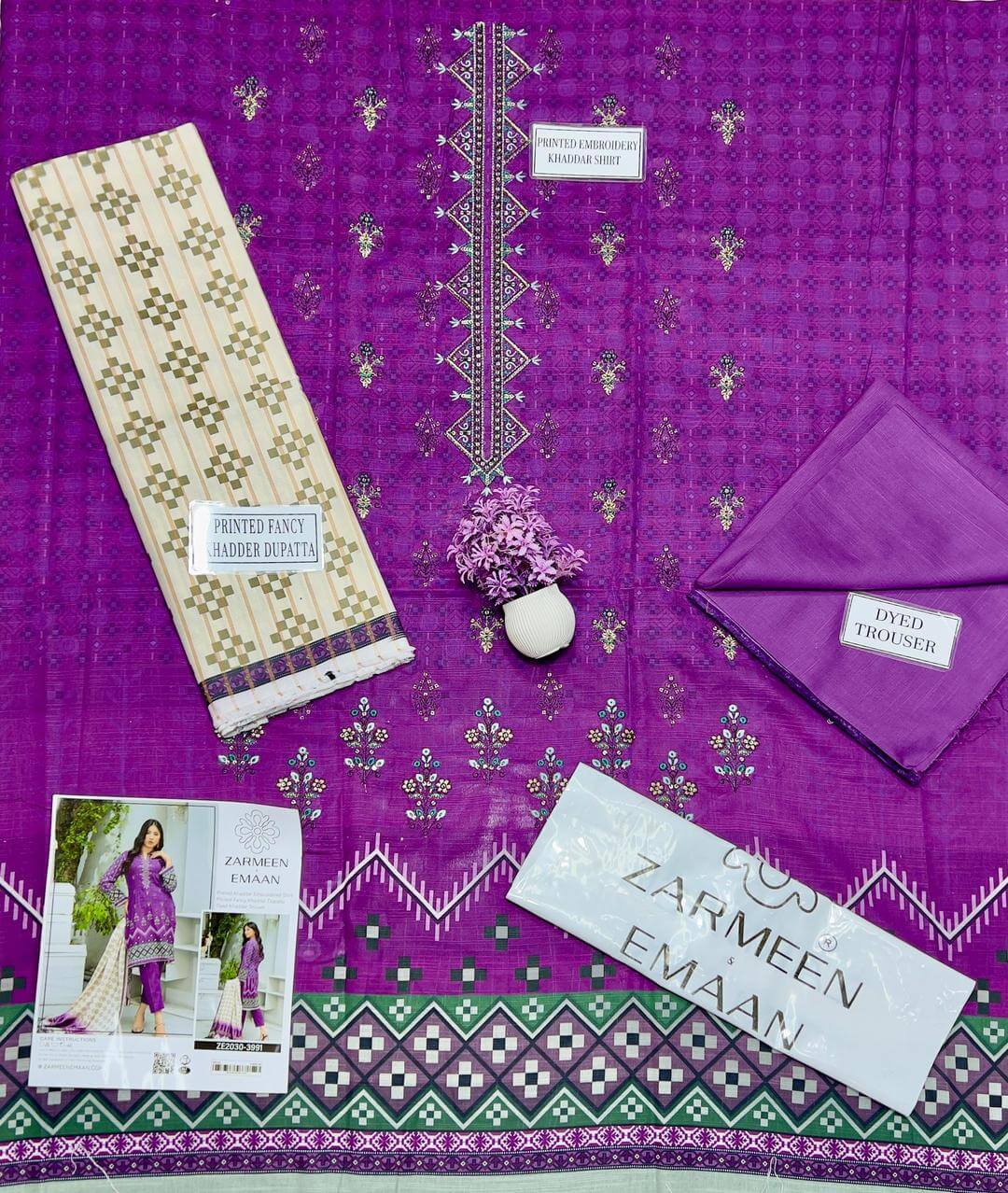 3 Pcs Women's Unstitched Khaddar Printed Suit